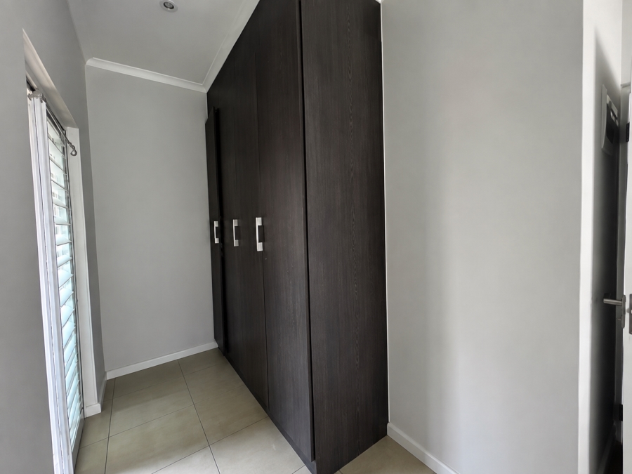 To Let 1 Bedroom Property for Rent in Modderfontein Gauteng