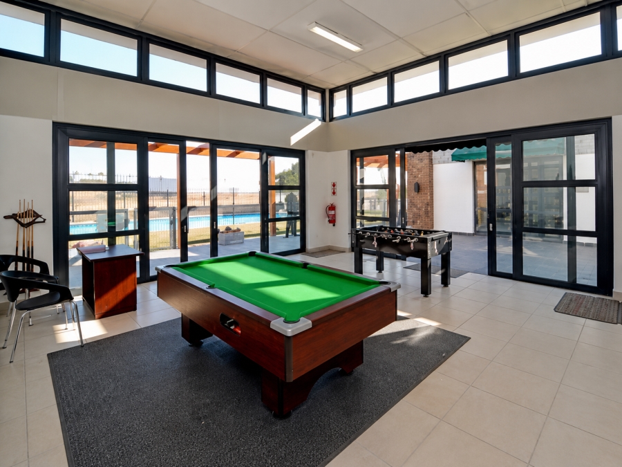 To Let 1 Bedroom Property for Rent in Modderfontein Gauteng