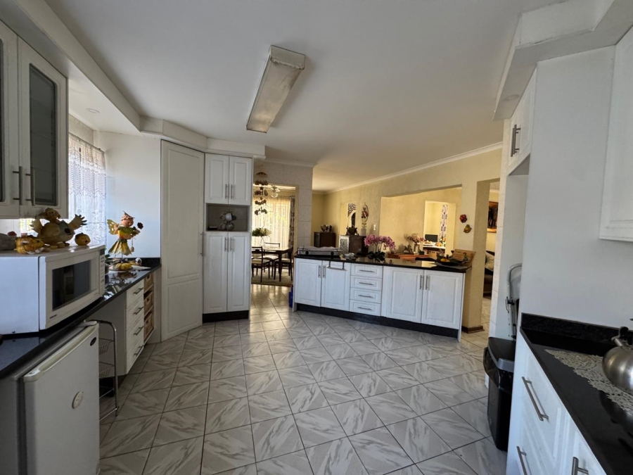 To Let 3 Bedroom Property for Rent in Elandspark Gauteng