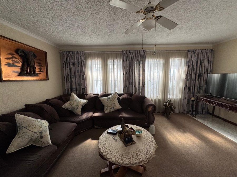 To Let 3 Bedroom Property for Rent in Elandspark Gauteng