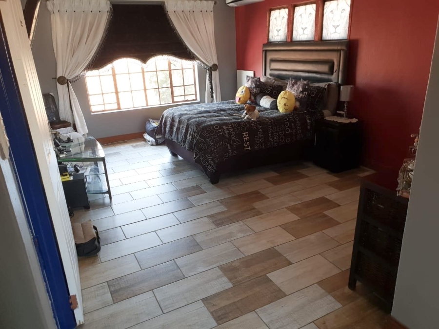 To Let 5 Bedroom Property for Rent in Rooihuiskraal North Gauteng