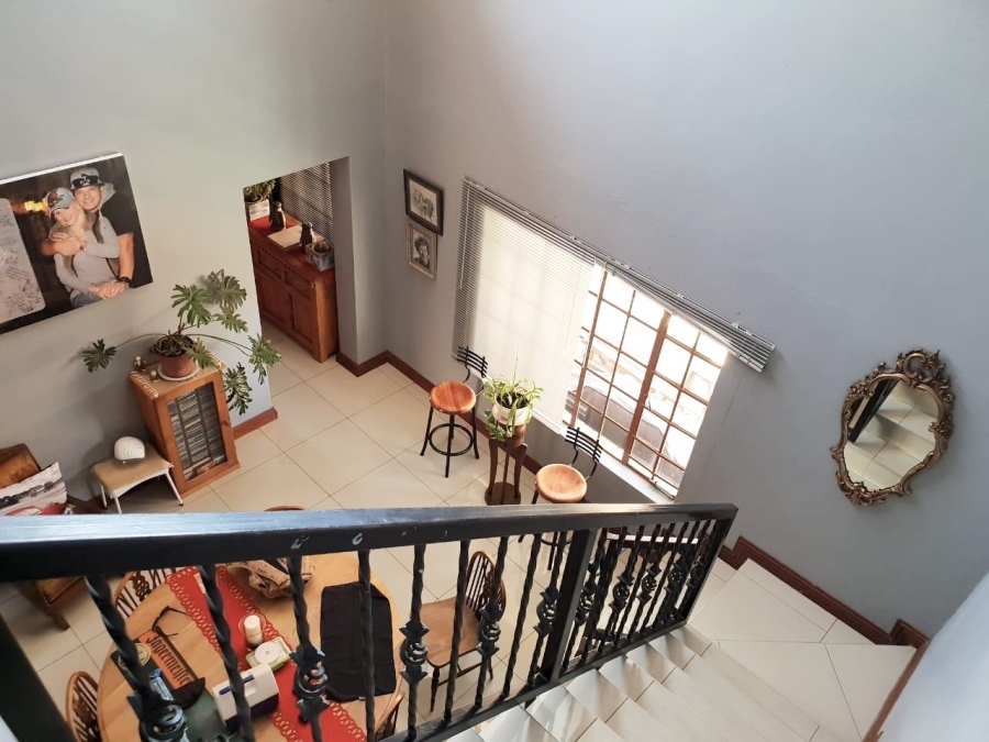 To Let 5 Bedroom Property for Rent in Rooihuiskraal North Gauteng