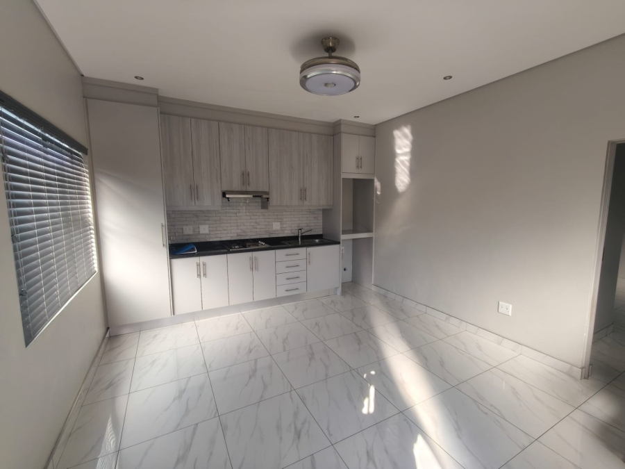 To Let 1 Bedroom Property for Rent in Erasmia Gauteng
