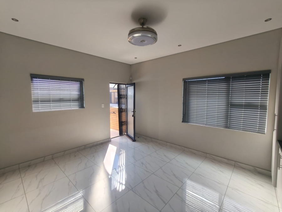 To Let 1 Bedroom Property for Rent in Erasmia Gauteng
