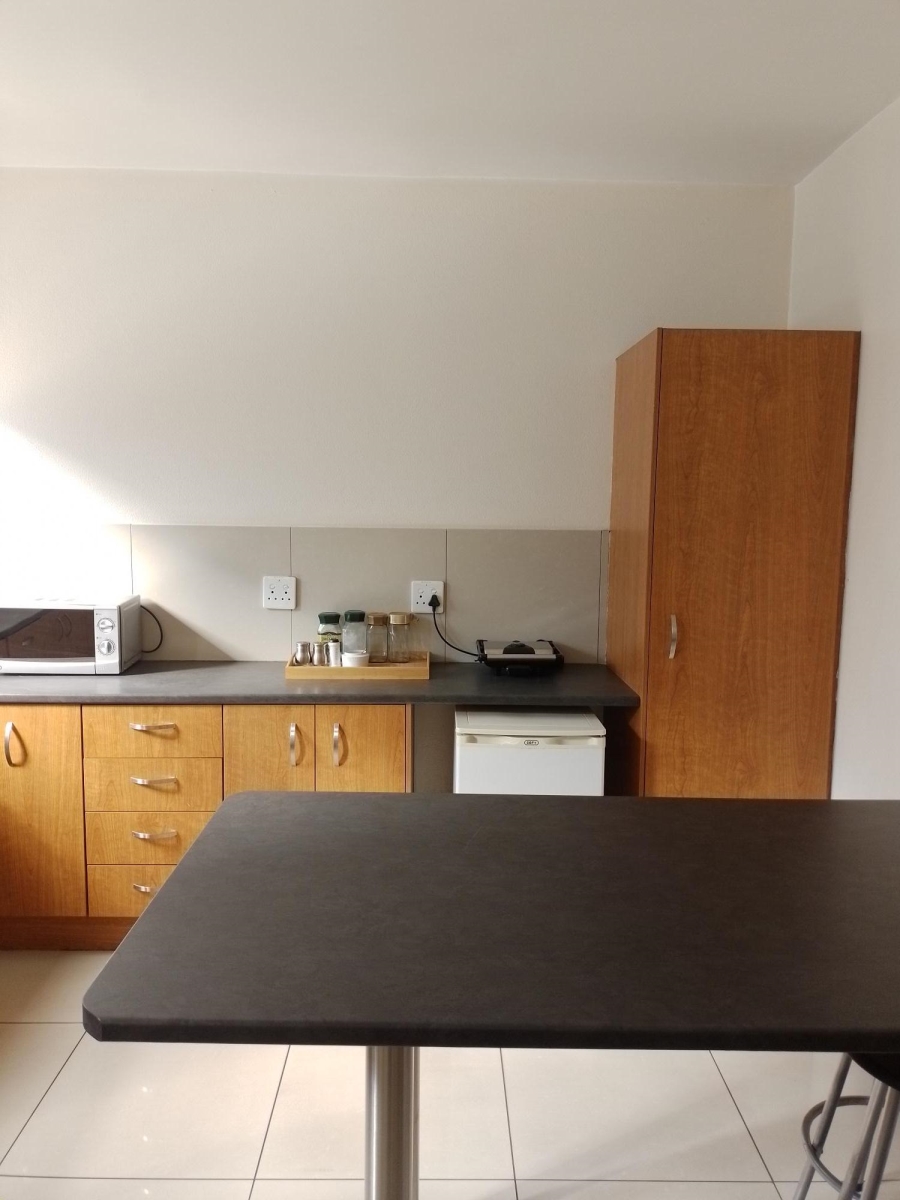 To Let Commercial Property for Rent in Alrode Gauteng