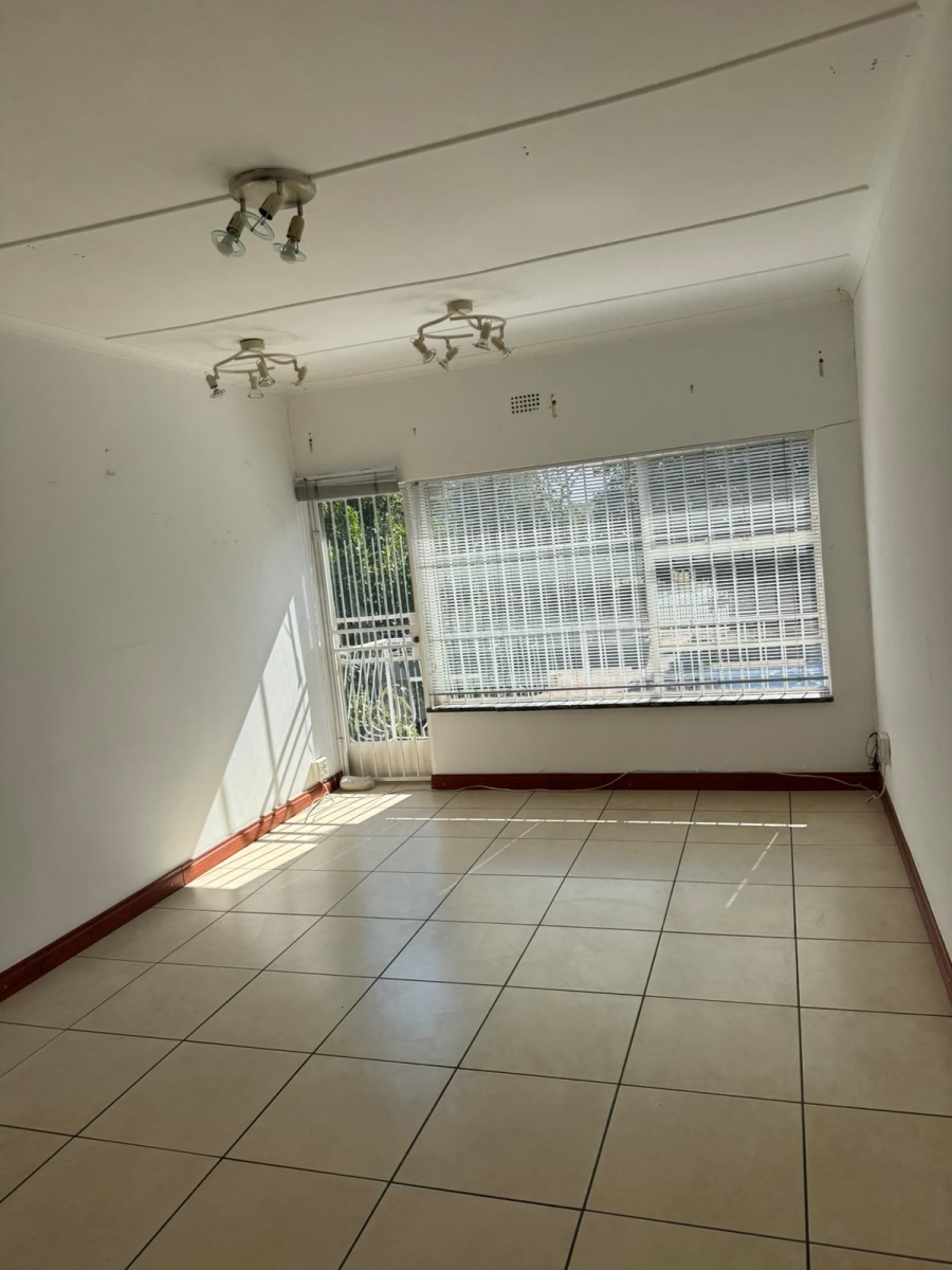 To Let Commercial Property for Rent in Dowerglen Gauteng