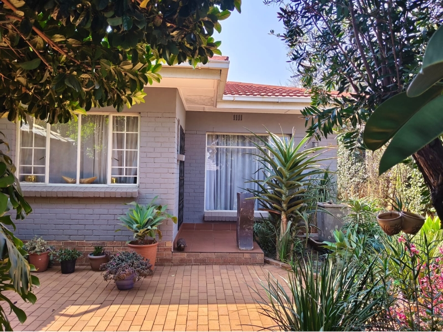 4 Bedroom Property for Sale in Edenvale Central Gauteng