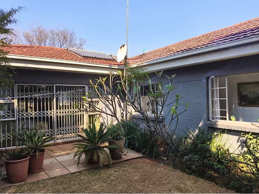4 Bedroom Property for Sale in Edenvale Central Gauteng