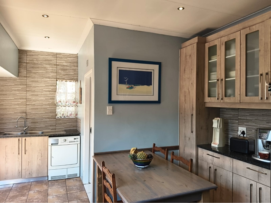 4 Bedroom Property for Sale in Edenvale Central Gauteng
