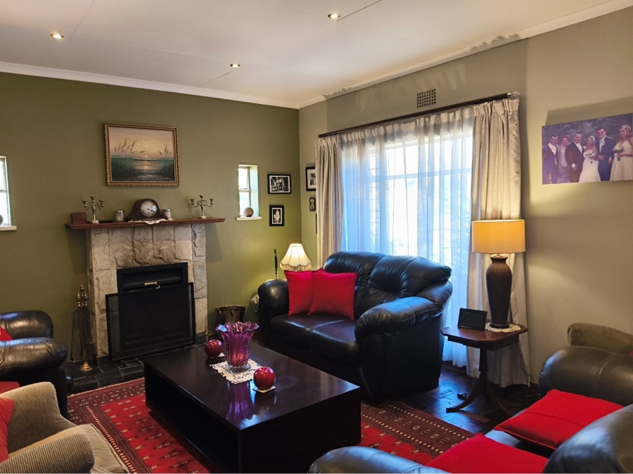 4 Bedroom Property for Sale in Edenvale Central Gauteng
