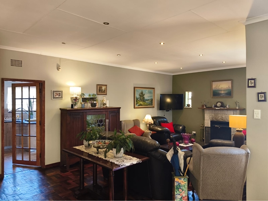4 Bedroom Property for Sale in Edenvale Central Gauteng