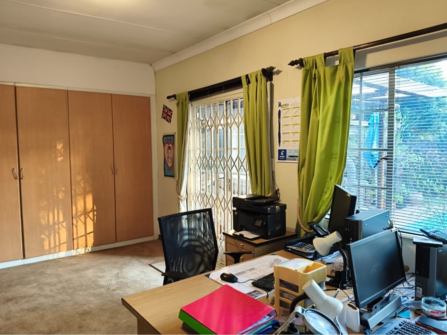 4 Bedroom Property for Sale in Edenvale Central Gauteng