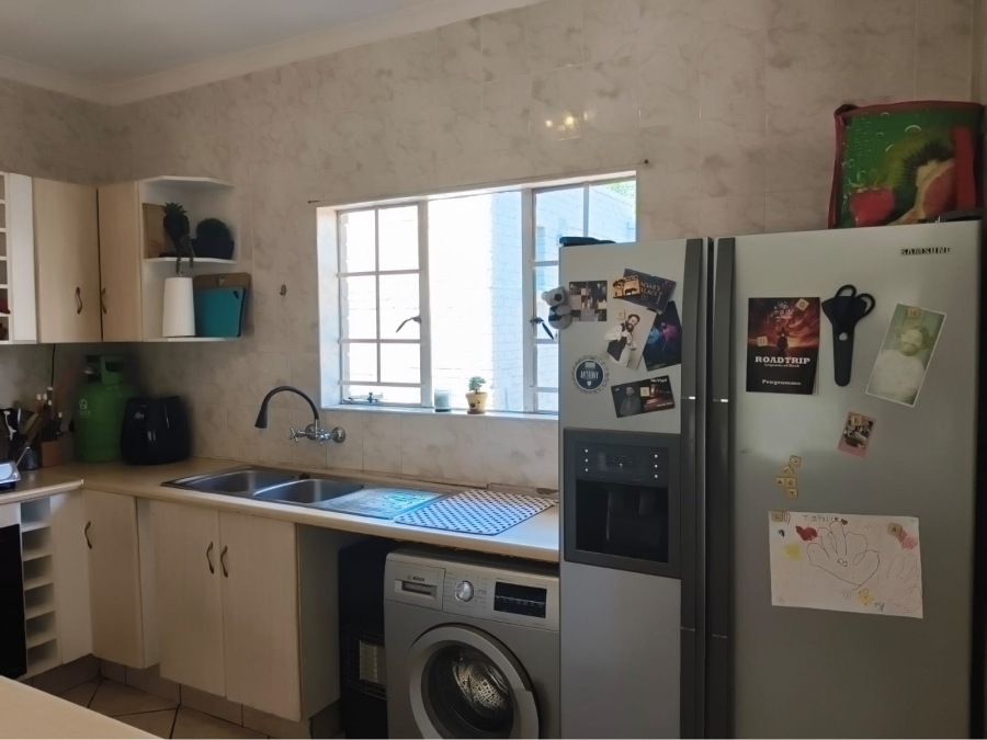 4 Bedroom Property for Sale in Edenvale Central Gauteng