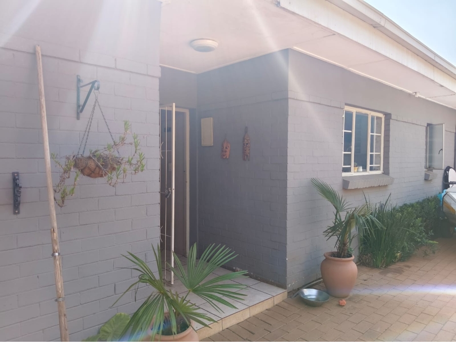 4 Bedroom Property for Sale in Edenvale Central Gauteng