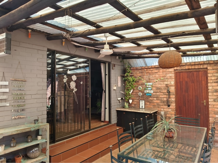 4 Bedroom Property for Sale in Edenvale Central Gauteng