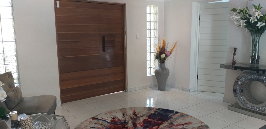 4 Bedroom Property for Sale in Farrarmere Gauteng