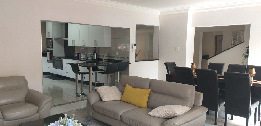 4 Bedroom Property for Sale in Farrarmere Gauteng