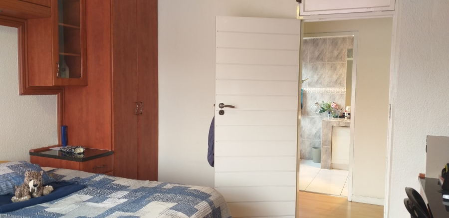 4 Bedroom Property for Sale in Farrarmere Gauteng