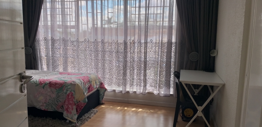 4 Bedroom Property for Sale in Farrarmere Gauteng