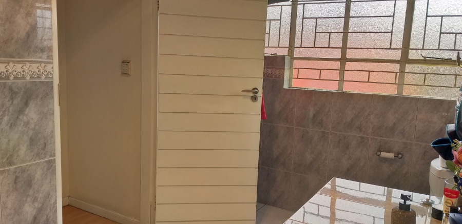 4 Bedroom Property for Sale in Farrarmere Gauteng