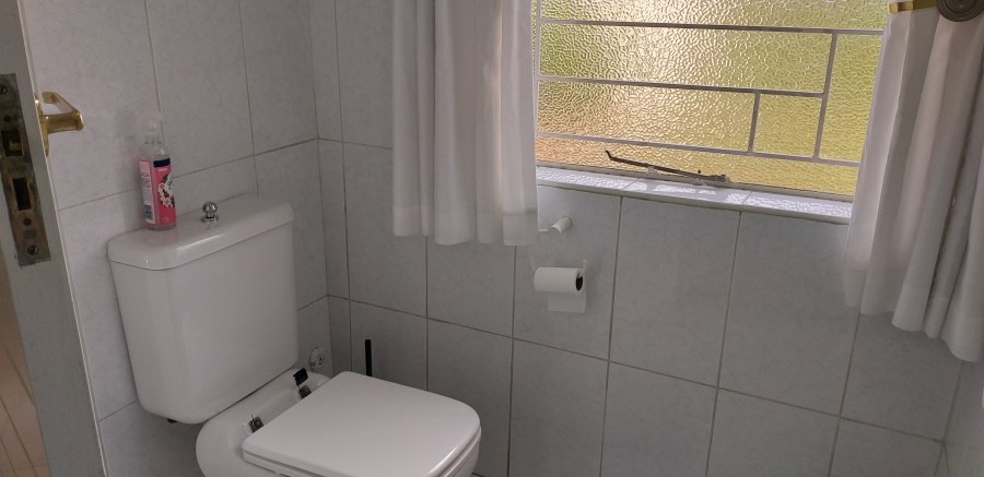 4 Bedroom Property for Sale in Farrarmere Gauteng