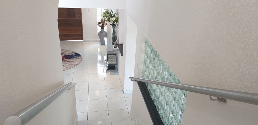 4 Bedroom Property for Sale in Farrarmere Gauteng