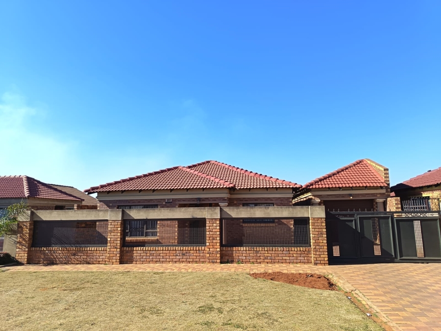 To Let 3 Bedroom Property for Rent in Kwa Thema Gauteng