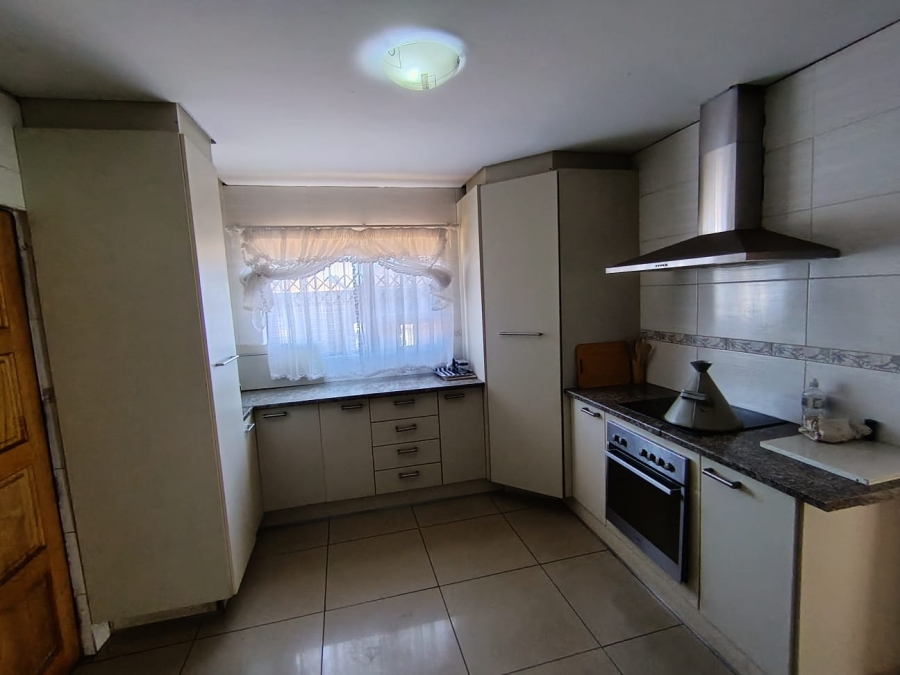 To Let 3 Bedroom Property for Rent in Kwa Thema Gauteng