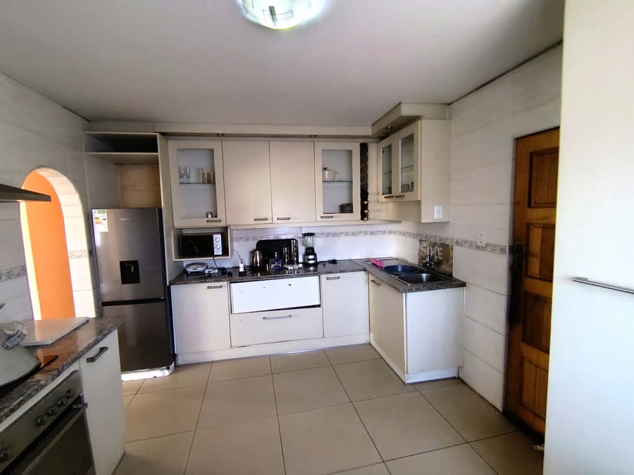To Let 3 Bedroom Property for Rent in Kwa Thema Gauteng