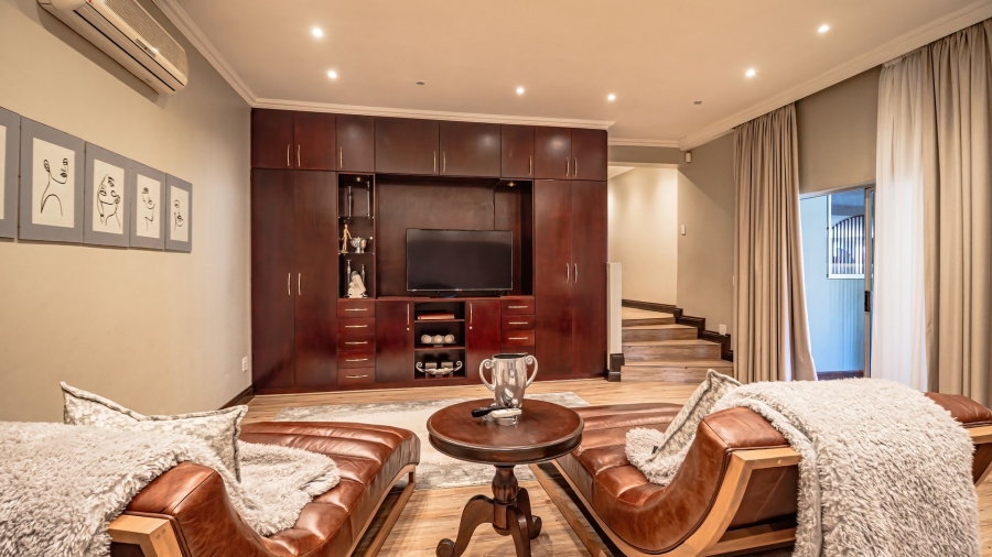 To Let 4 Bedroom Property for Rent in Bedfordview Gauteng