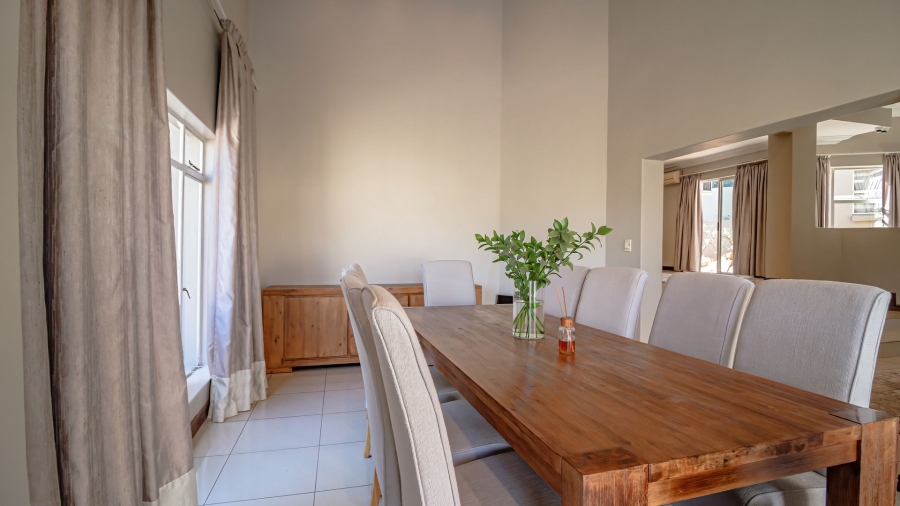 To Let 4 Bedroom Property for Rent in Bedfordview Gauteng