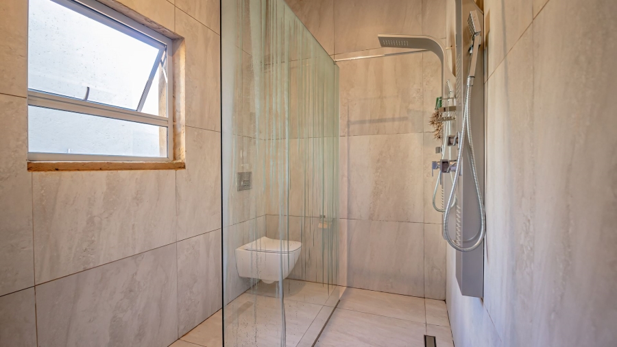 To Let 4 Bedroom Property for Rent in Bedfordview Gauteng