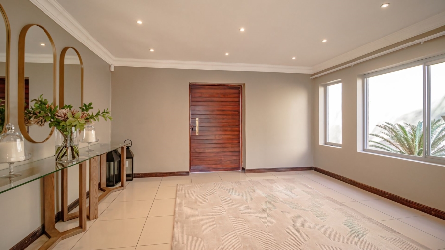 To Let 4 Bedroom Property for Rent in Bedfordview Gauteng