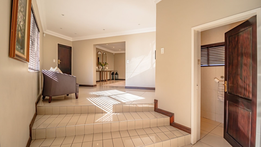 To Let 4 Bedroom Property for Rent in Bedfordview Gauteng