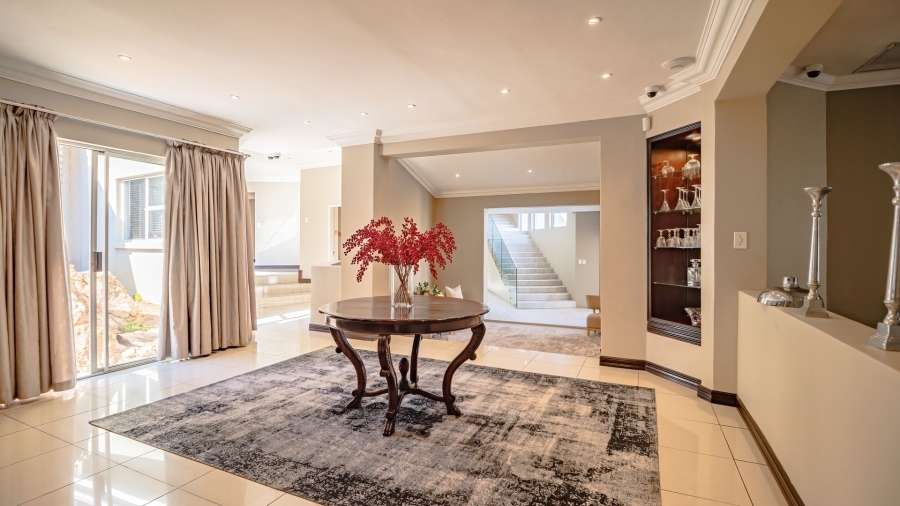 To Let 4 Bedroom Property for Rent in Bedfordview Gauteng