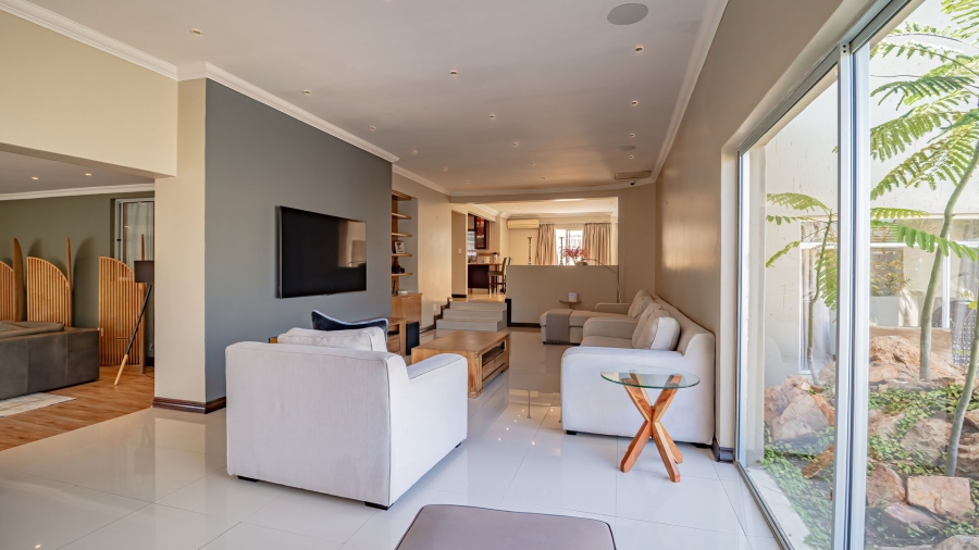 To Let 4 Bedroom Property for Rent in Bedfordview Gauteng