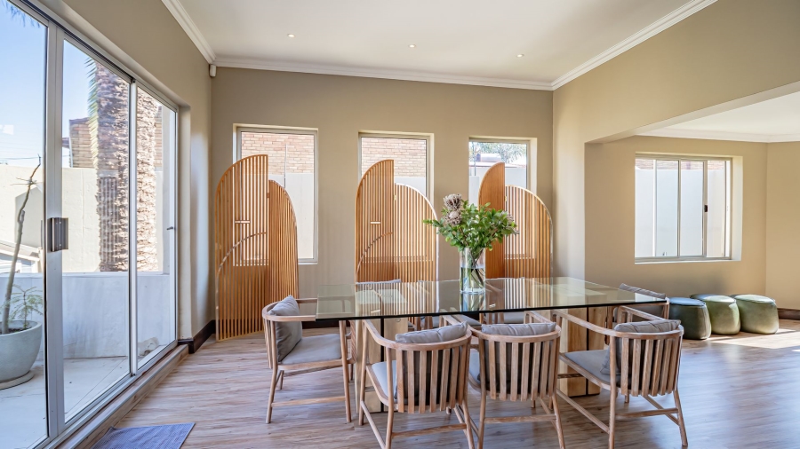 To Let 4 Bedroom Property for Rent in Bedfordview Gauteng