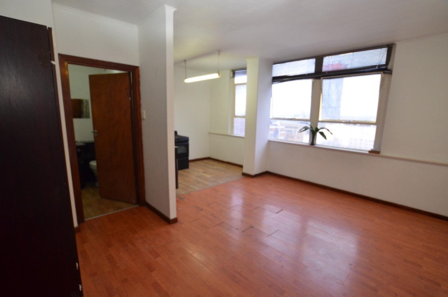 1 Bedroom Property for Sale in Johannesburg Central Gauteng
