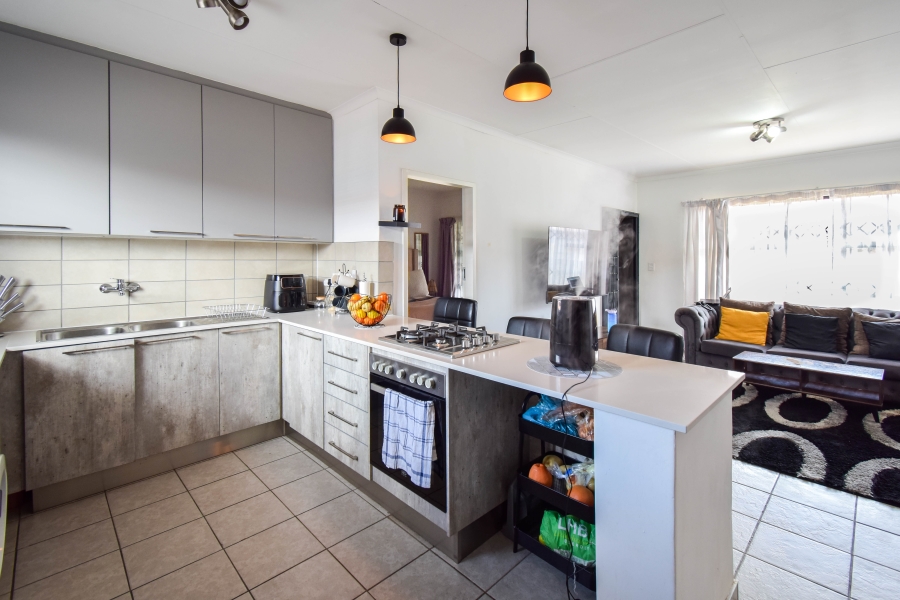 3 Bedroom Property for Sale in Monavoni Gauteng