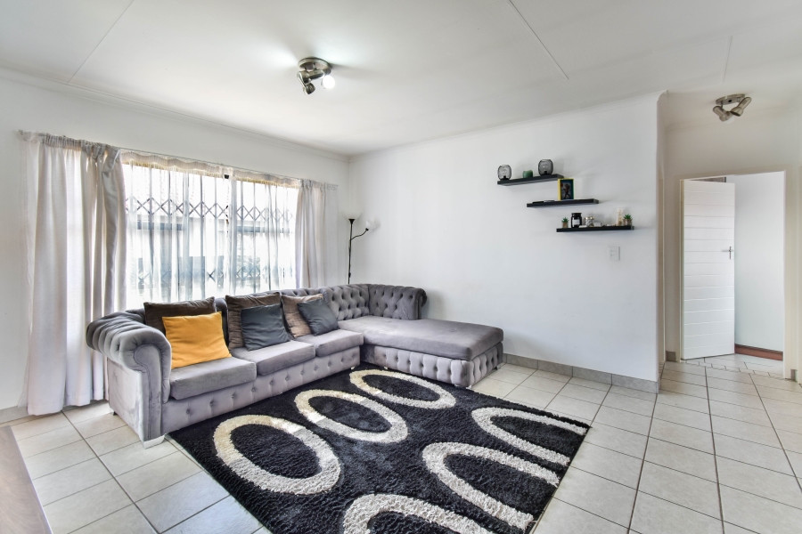 3 Bedroom Property for Sale in Monavoni Gauteng
