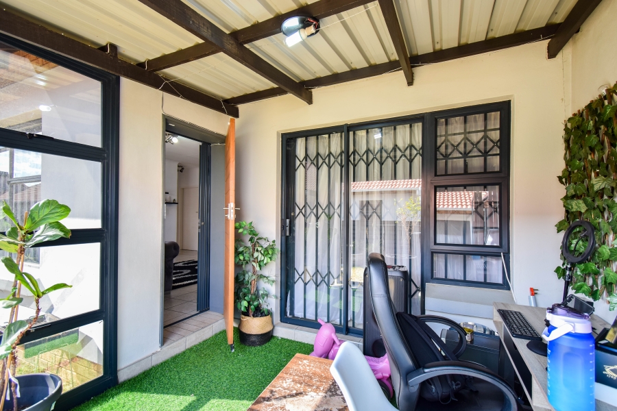 3 Bedroom Property for Sale in Monavoni Gauteng