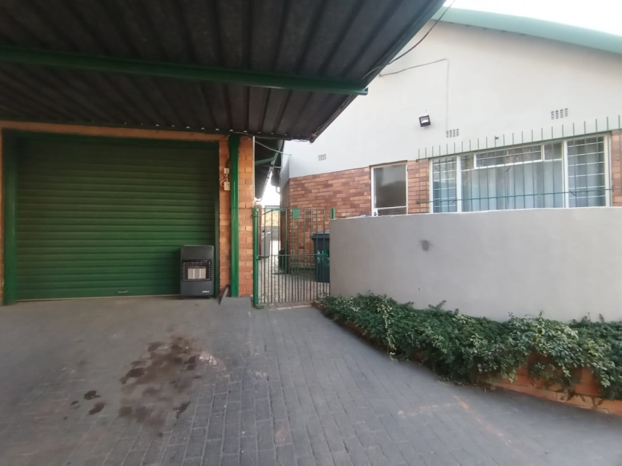 3 Bedroom Property for Sale in Wentworth Park Gauteng