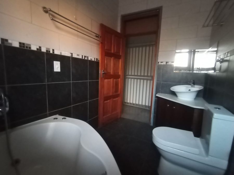 3 Bedroom Property for Sale in Wentworth Park Gauteng
