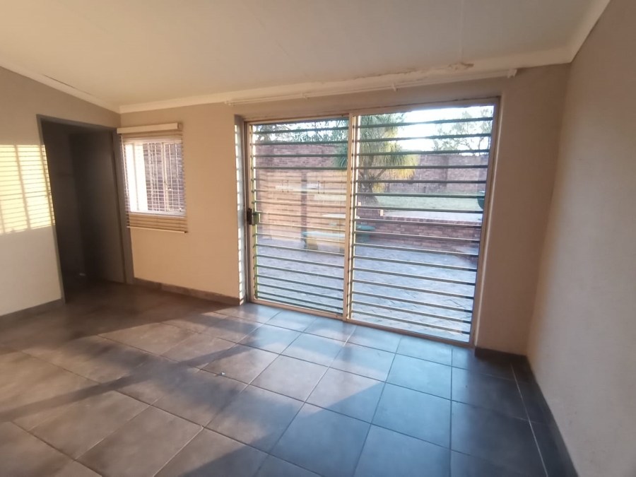 3 Bedroom Property for Sale in Wentworth Park Gauteng