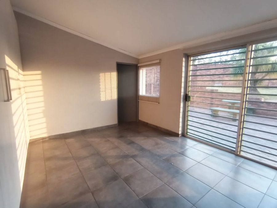 3 Bedroom Property for Sale in Wentworth Park Gauteng