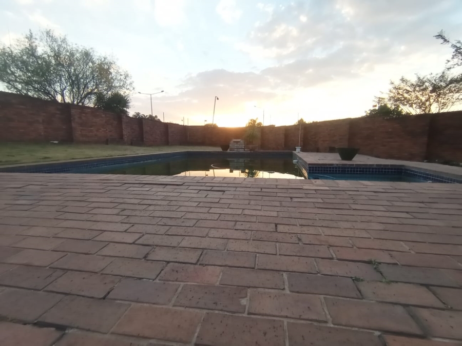 3 Bedroom Property for Sale in Wentworth Park Gauteng