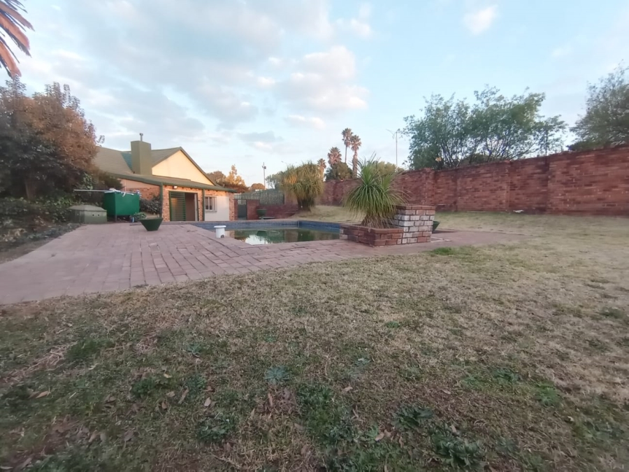 3 Bedroom Property for Sale in Wentworth Park Gauteng