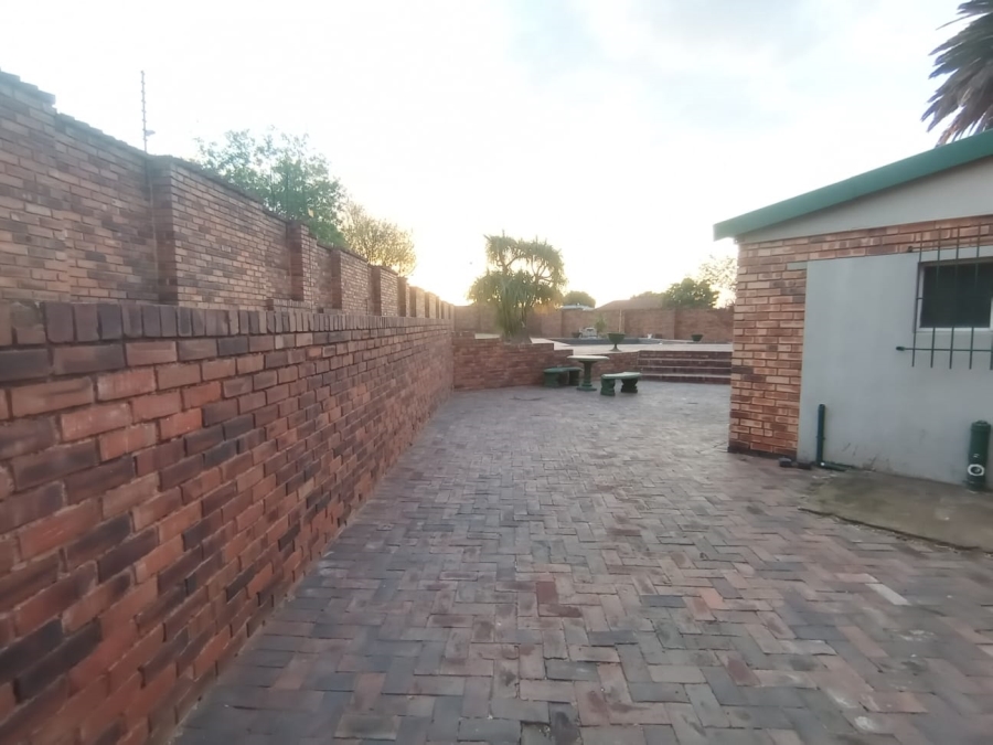 3 Bedroom Property for Sale in Wentworth Park Gauteng