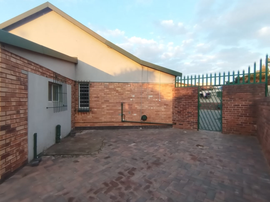 3 Bedroom Property for Sale in Wentworth Park Gauteng