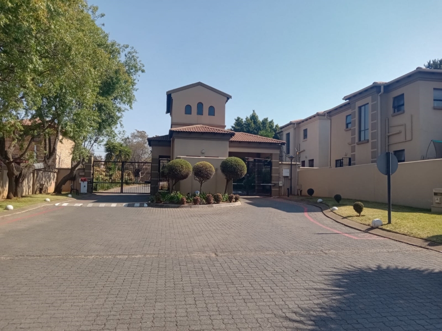 To Let 3 Bedroom Property for Rent in Randpark Ridge Gauteng